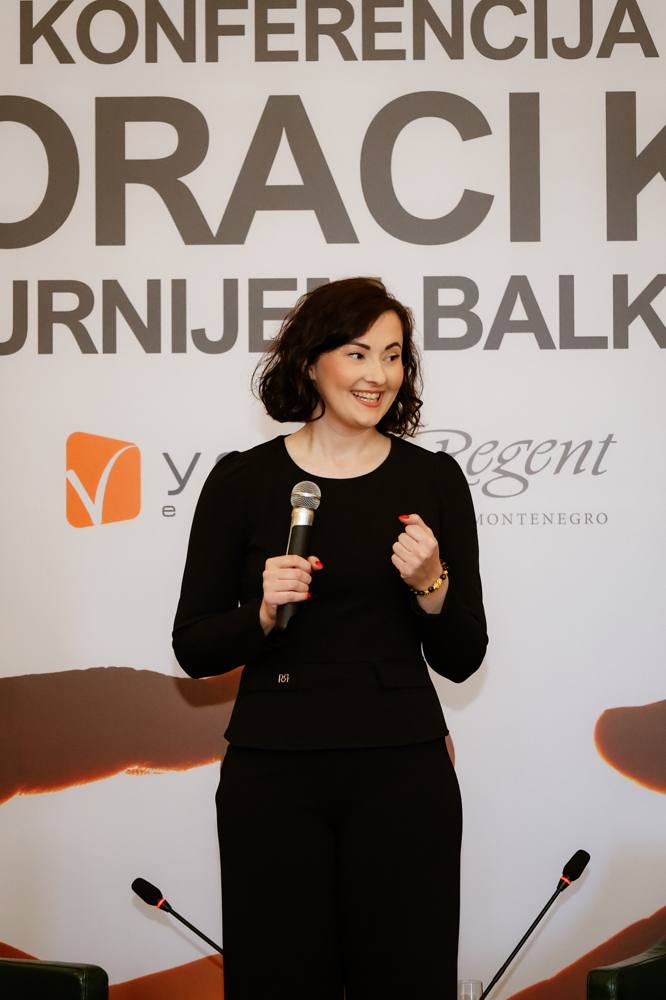On stage at Koraci ka sigurnijem Balkanu